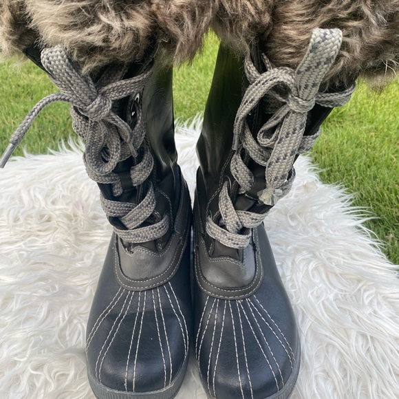 London Fog Melton Snow Boots - Picture 11 of 13